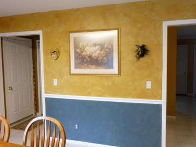 Colorwahsed upper wall, plaster and colorwashed lower wall by Ellen Leighll